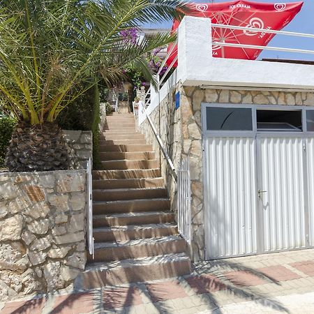 Apartments Dinko Gdinj Εξωτερικό φωτογραφία