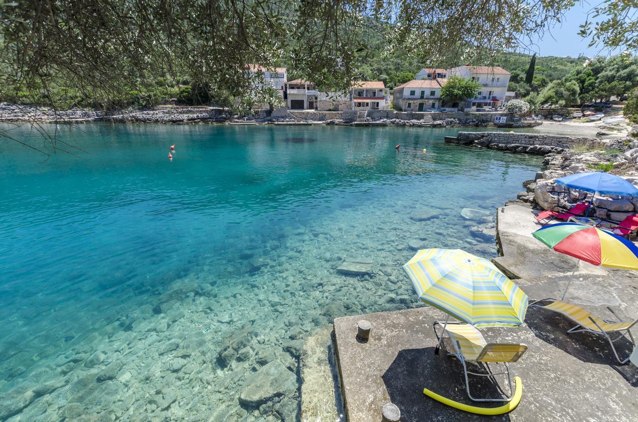 Apartments Dinko Gdinj Εξωτερικό φωτογραφία
