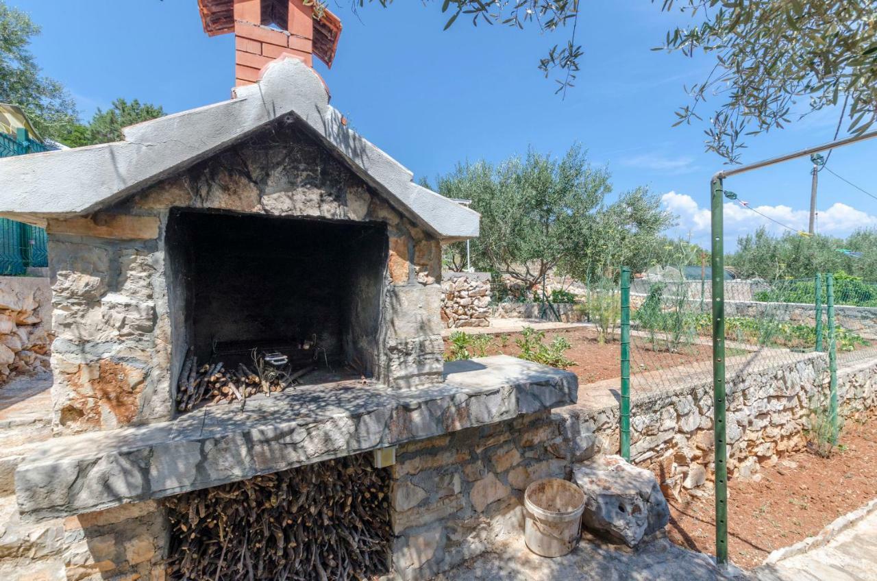Apartments Dinko Gdinj Εξωτερικό φωτογραφία